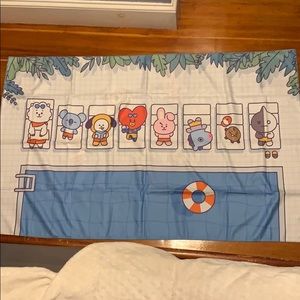 Limited edition BT21 Innisfree beach towel BTS
